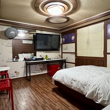 Picasso Motel Seoul Ngoại thất bức ảnh